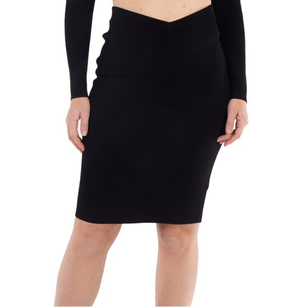 NWT BURBERRY BLACK V WAIST PENCIL SKIRT